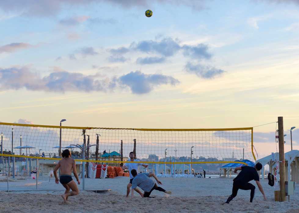 israel-tel-aviv-beach.jpeg